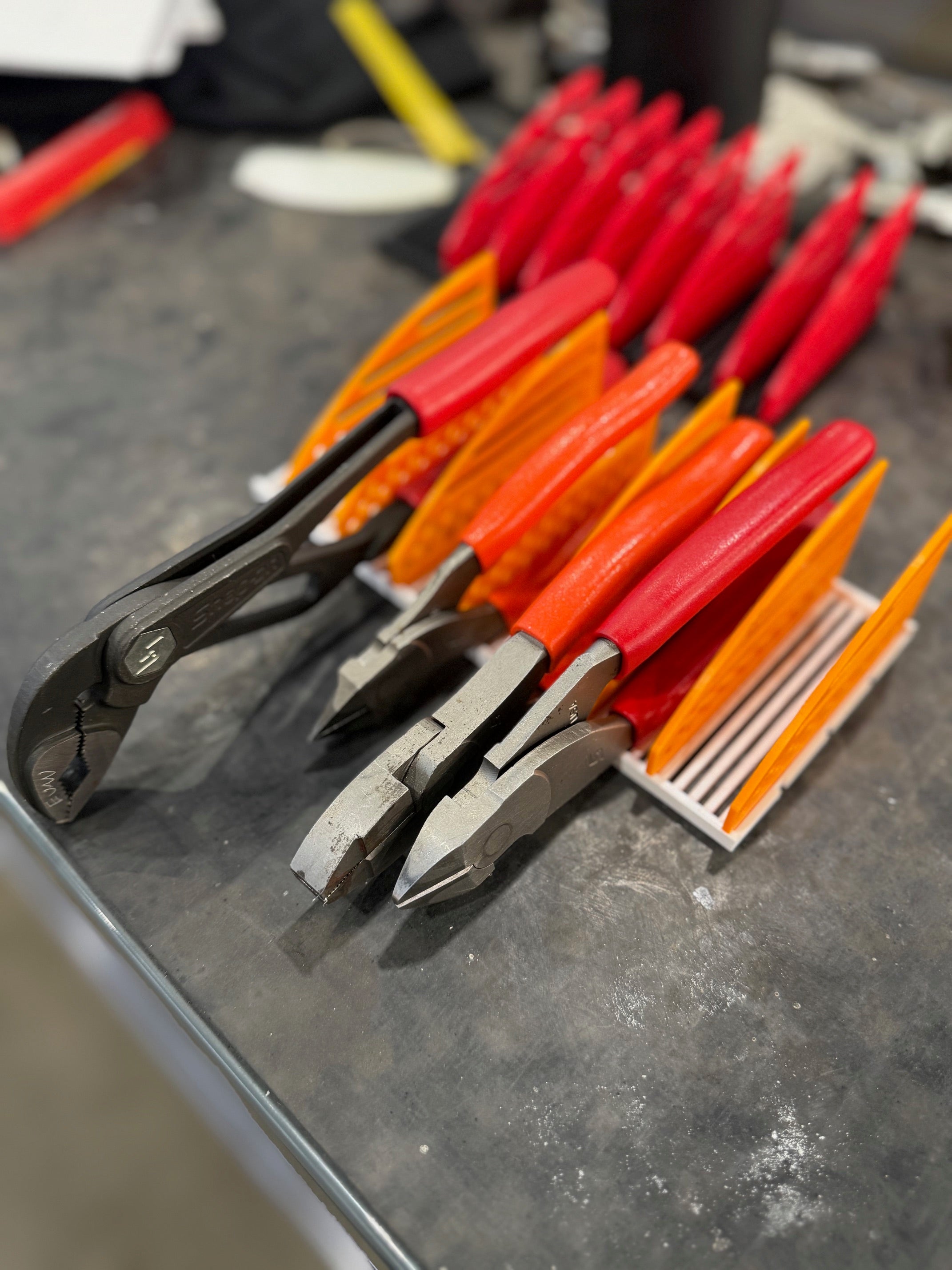 Adjustable Modular Plier Rack – Linkable & Fully Customizable