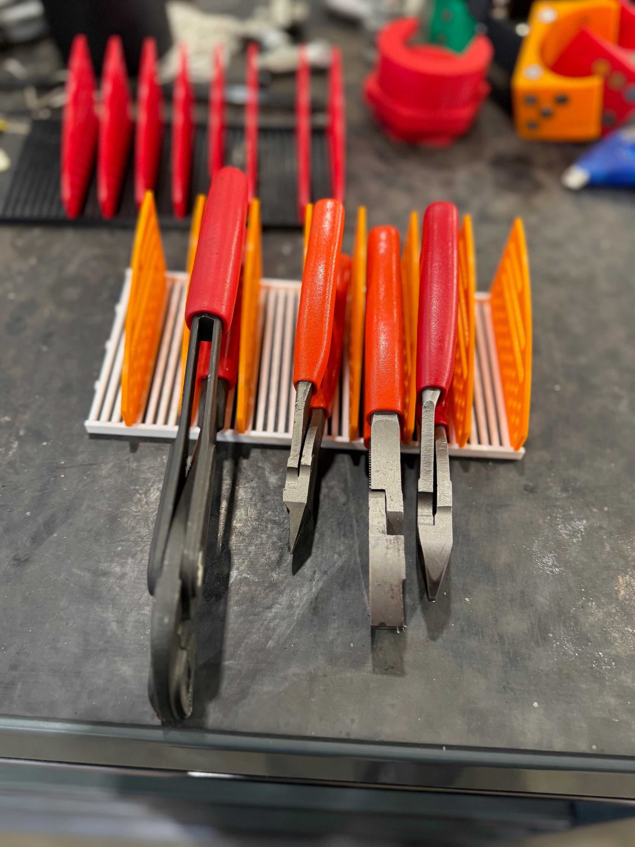 Adjustable Modular Plier Rack – Linkable & Fully Customizable